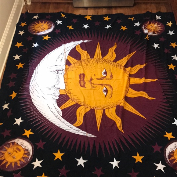 Large Sun and Moon Tapestry - Picture 2 of 7